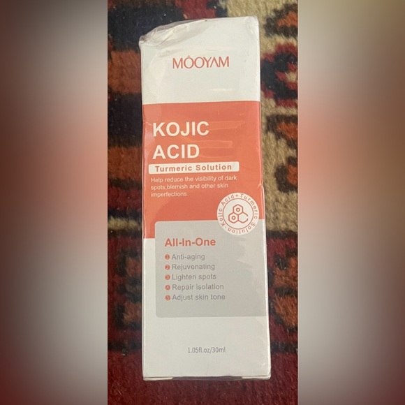 Turmeric serum - Picture 1 of 5